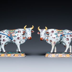 Une paire de vaches en faïence polychrome de Delft, 18ème — photo 2