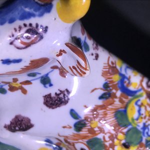 Une paire de vaches en faïence polychrome de Delft, 18ème — photo 15
