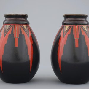 Une paire de vases art deco géométriques, Saint-Ghislain, Belgique, vers 1930 — photo 3