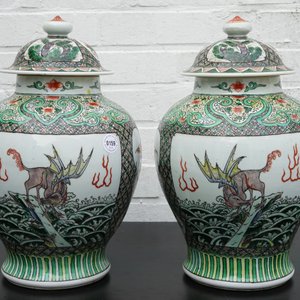 Une paire de vases chinois en porcelaine de Chine famille verte, 19/20ème — photo 7