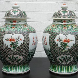 Une paire de vases chinois en porcelaine de Chine famille verte, 19/20ème — photo 10