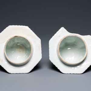 Une paire de vases couverts en faïence de Delft en bleu et blanc, 1er quart du 18ème — photo 8