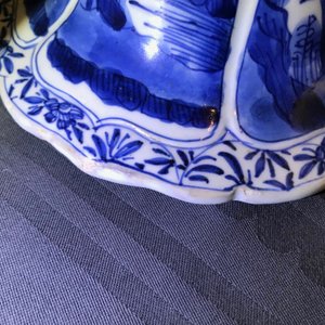 Une paire de vases couverts en porcelaine de Chine bleu et blanc, Kangxi — photo 12