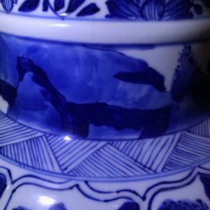 Une paire de vases couverts en porcelaine de Chine bleu et blanc, Kangxi — photo 29