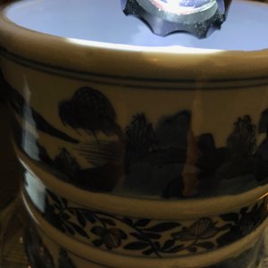 Une paire de vases couverts en porcelaine de Chine bleu et blanc, Kangxi — photo 31