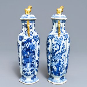 Une paire de vases couverts en porcelaine de Chine bleu et blanc, Kangxi — photo 2
