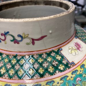 Une paire de vases couverts en porcelaine de Chine famille rose, 19ème — photo 17