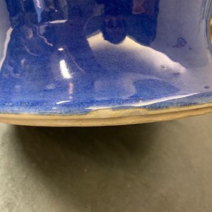 Une paire de vases couverts en porcelaine de Chine famille rose, marque de Kangxi, 19ème — photo 10
