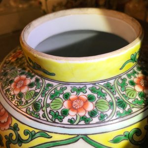 Une paire de vases couverts en porcelaine de Chine famille verte, 19ème — photo 16