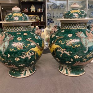 Une paire de vases couverts en porcelaine de Chine famille verte, 19ème — photo 11