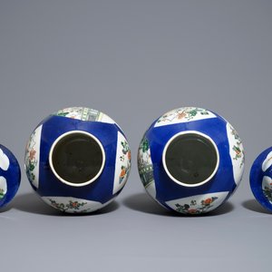 Une paire de vases couverts en porcelaine de Chine famille verte, 19ème — photo 5