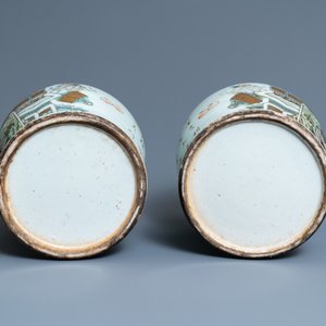 Une paire de vases couverts en porcelaine de Chine qianjiang cai, 19/20ème — photo 6