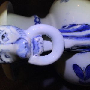 Une paire de vases d'autel en faïence de Delft en bleu et blanc à décor de chinoiserie, fin du 17ème — photo 19