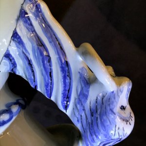 Une paire de vases d'autel en faïence de Delft en bleu et blanc à décor de chinoiserie, fin du 17ème — photo 34