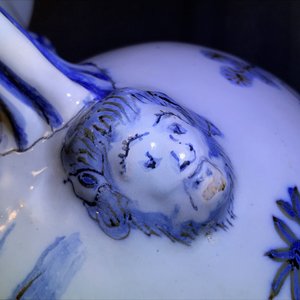 Une paire de vases d'autel en faïence de Delft en bleu et blanc à décor de chinoiserie, fin du 17ème — photo 36