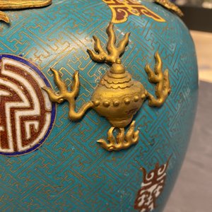 Une paire de vases de forme bouteille en émaux cloisonnés, 19ème — photo 22