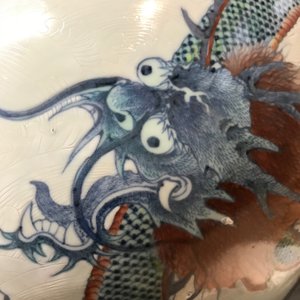Une paire de vases de forme bouteille en porcelaine de Chine doucai, marque de Qianlong, 19ème — photo 18
