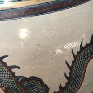 Une paire de vases de forme bouteille en porcelaine de Chine doucai, marque de Qianlong, 19ème — photo 21