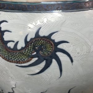 Une paire de vases de forme bouteille en porcelaine de Chine doucai, marque de Qianlong, 19ème — photo 29