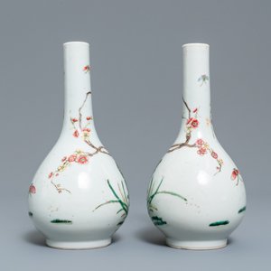 Une paire de vases de forme bouteille en porcelaine de Chine famille rose, 19ème — photo 4