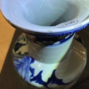 Une paire de vases de forme rouleau en porcelaine de Chine bleu et blanc, 19ème — photo 7