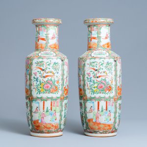 Une paire de vases de forme rouleau en porcelaine de Chine famille rose de Canton, 19ème — photo 2