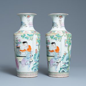 Une paire de vases de forme rouleau en porcelaine de Chine famille rose, République — photo 4