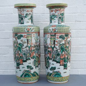 Une paire de vases de forme rouleau en porcelaine de Chine famille verte, 19ème — photo 21