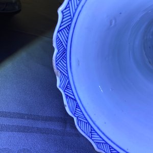 Une paire de vases de forme yenyen en porcelaine de Chine en bleu et blanc, Kangxi — photo 23