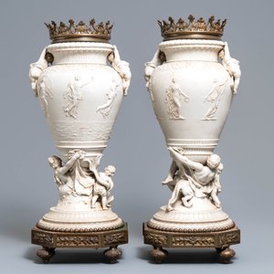 Une paire de vases en biscuit aux montures en bronze, signés Jammes, France, 19ème — photo 3