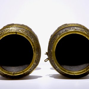 Une paire de vases en cuivre doré aux dragons appliqués, Meiji/Taisho, 19/20ème — photo 6