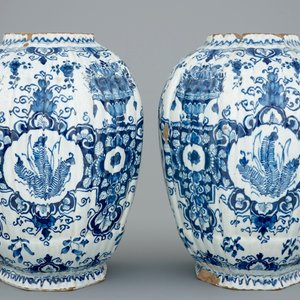 Une paire de vases en faïence de Delft, 18ème — photo 4