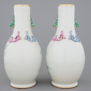 Une paire de vases en porcelaine de Chine à décor de paysages, début du 20ème — photo 3