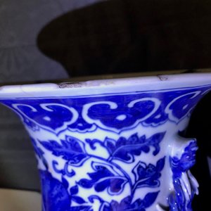 Une paire de vases en porcelaine de Chine bleu et blanc, 19ème — photo 14