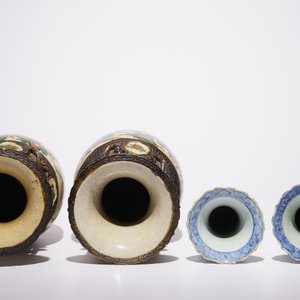 Une paire de vases en porcelaine de Chine bleu et blanc et une paire famille rose dit "de Nankin", 19ème — photo 5