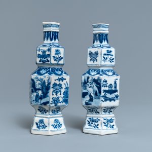 Une paire de vases en porcelaine de Chine bleu et blanc, Kangxi — photo 2