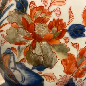Une paire de vases en porcelaine de Chine de style Imari, Kangxi — photo 11