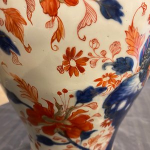 Une paire de vases en porcelaine de Chine de style Imari, Kangxi — photo 8