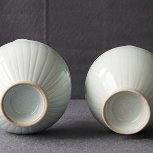 Une paire de vases en porcelaine de Chine de style ru, marque de Yongle, 19ème — photo 12