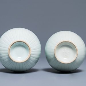 Une paire de vases en porcelaine de Chine de style ru, marque de Yongle, 19ème — photo 6