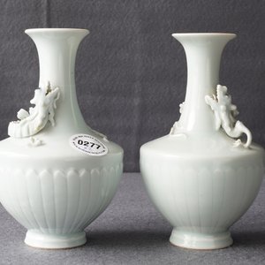 Une paire de vases en porcelaine de Chine de style ru, marque de Yongle, 19ème — photo 8