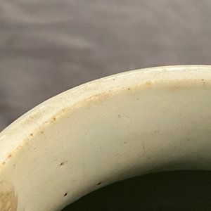 Une paire de vases en porcelaine de Chine en bleu et blanc, Kangxi — photo 7