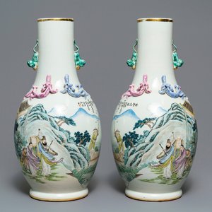 Une paire de vases en porcelaine de Chine famille rose, 19/20ème — photo 1