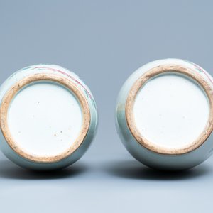 Une paire de vases en porcelaine de Chine famille rose, 19/20ème — photo 6