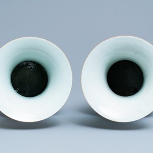 Une paire de vases en porcelaine de Chine famille rose, 19/20ème — photo 5