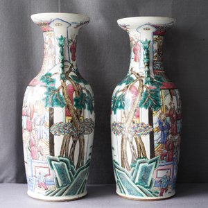 Une paire de vases en porcelaine de Chine famille rose, 19ème — photo 9