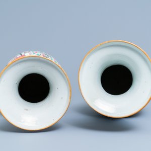 Une paire de vases en porcelaine de Chine famille rose, 19ème — photo 5