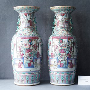 Une paire de vases en porcelaine de Chine famille rose, 19ème — photo 7