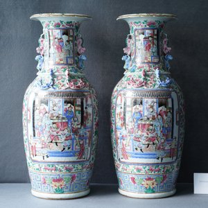 Une paire de vases en porcelaine de Chine famille rose, 19ème — photo 11
