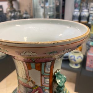 Une paire de vases en porcelaine de Chine famille rose, 19ème — photo 11